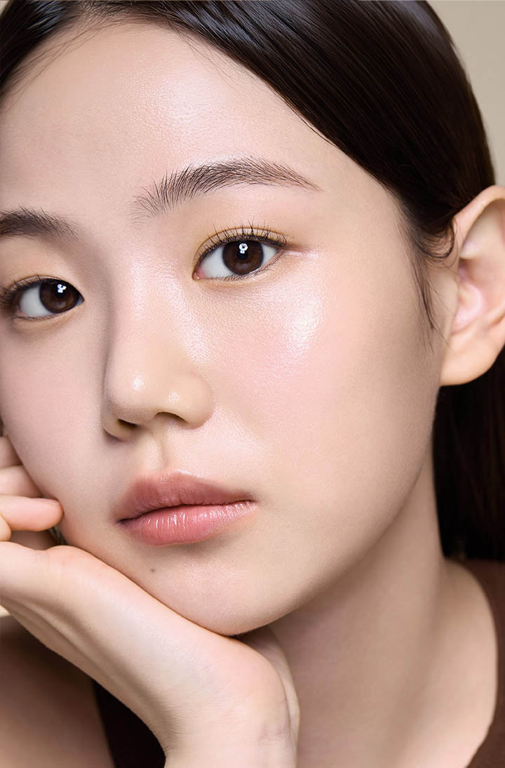 Perfect Renew Youth Retinol's model